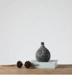 Siyah Beyaz Desenli Küre Polyresin Vazo – YZ02411G-2